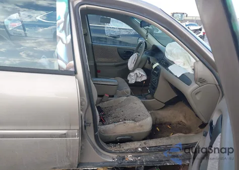 2000 Chevrolet Malibu z USA, uszkodzony, nr VIN 1G1ND52J4Y6267351